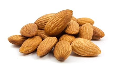 Badam / Almonds Mamra